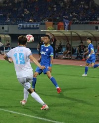  罗马客场逼平领头羊展现韧性  