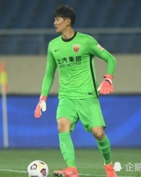  火箭申京入选最佳新秀阵容二阵  